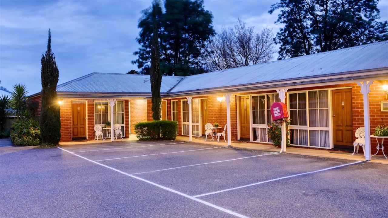 Jolly Swagman Motor Inn Юроа Екстериор снимка
