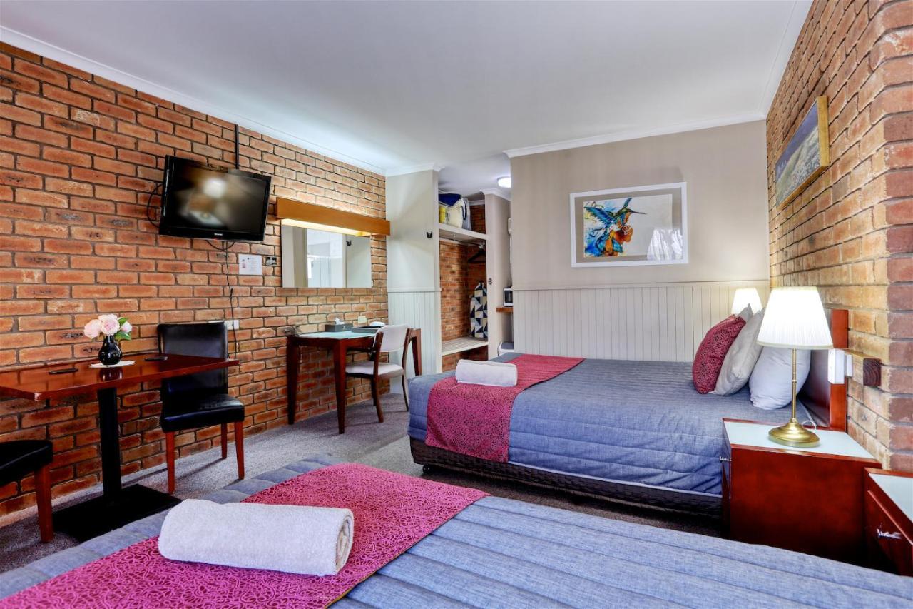 Jolly Swagman Motor Inn Юроа Екстериор снимка