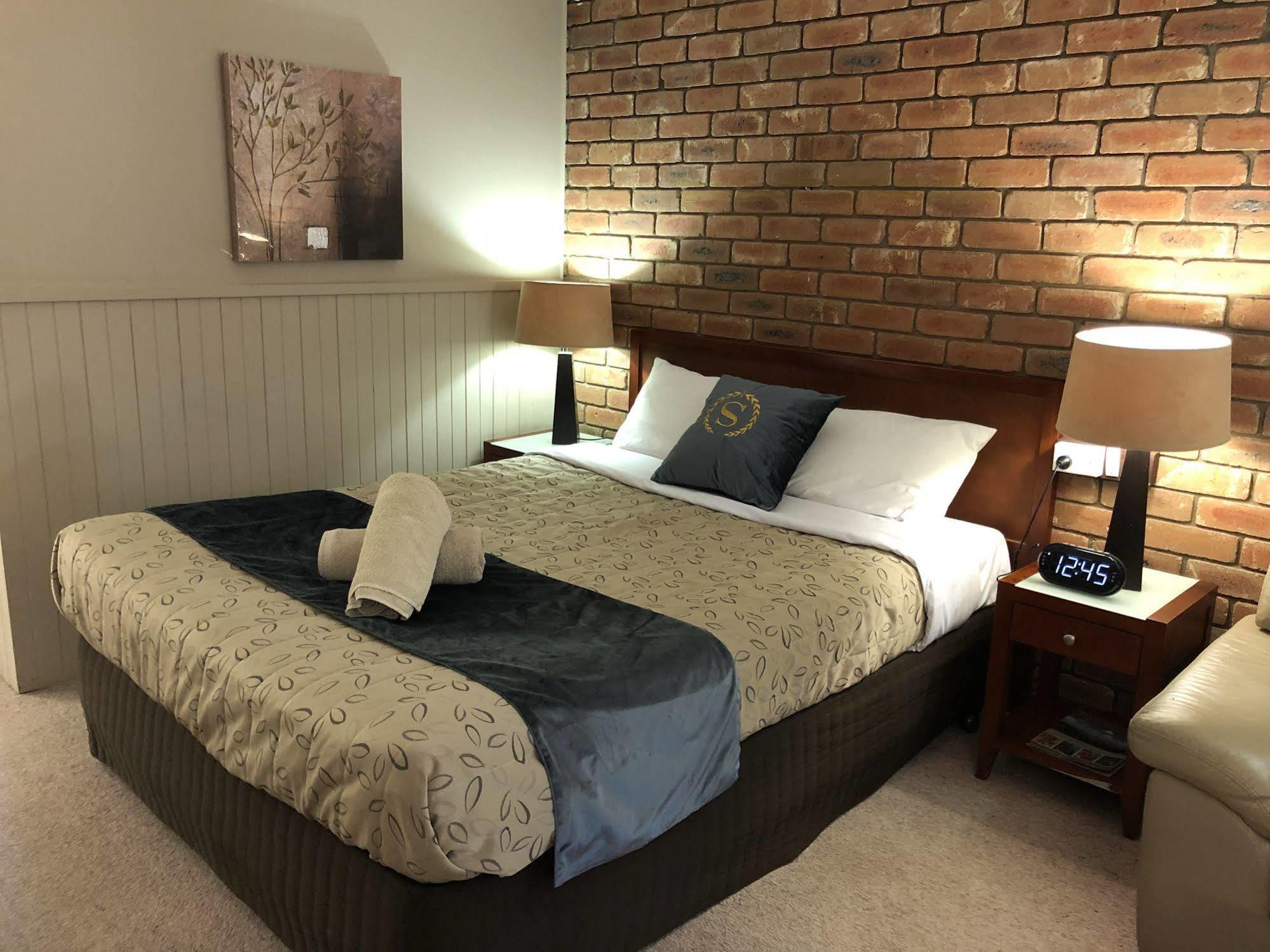 Jolly Swagman Motor Inn Юроа Екстериор снимка
