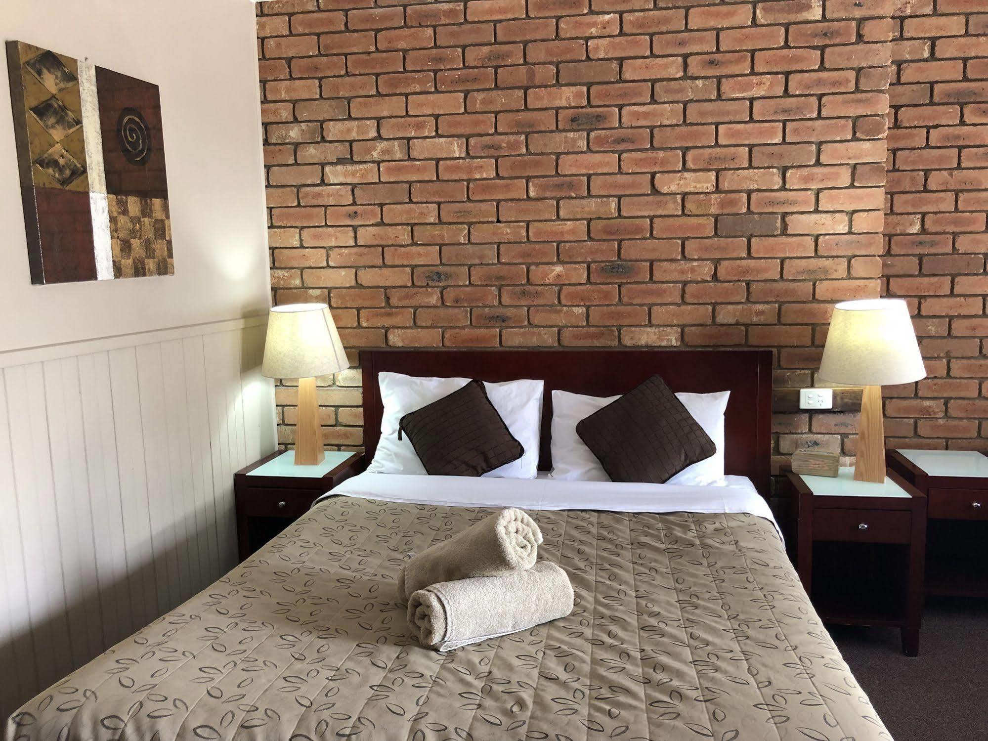 Jolly Swagman Motor Inn Юроа Екстериор снимка